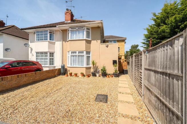 3 bed property, in Buckland Crescent, £750,000