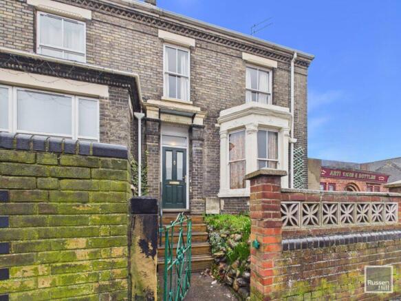 3 bed property, in Magdalen Road, £220,000