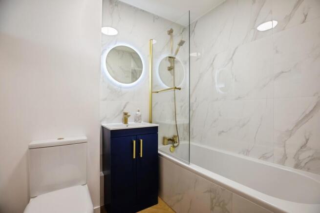 1 bed property, in Larch Close, £375,000