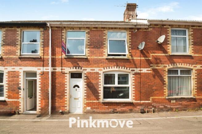 2 bed property, in Machine Meadow, £140,000