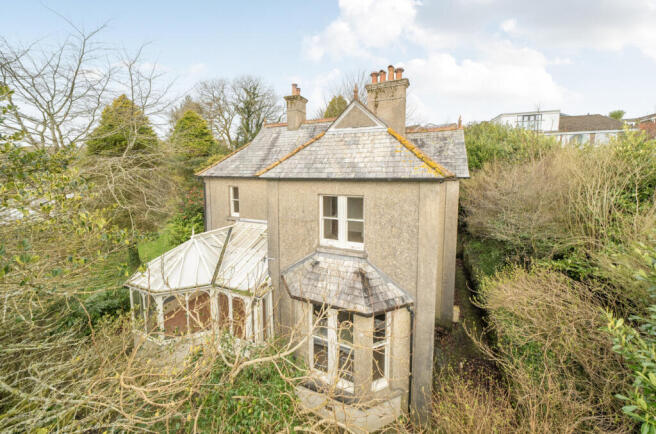 4 bed property, in Jubilee Road, £290,000