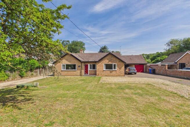 6 bed property, in Water Lane, £775,000