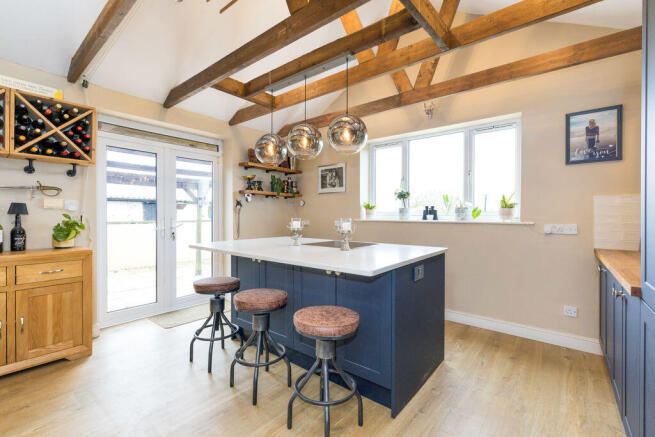 4 bed property, in Honeysuckle House, £795,000