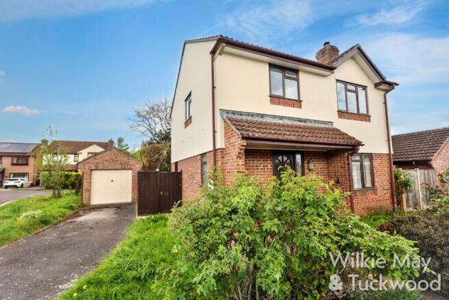 4 bed property, in Francis Reed Close, £340,000
