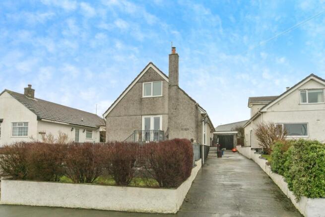 4 bed property, in Rhydwyn, £295,000