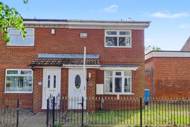2 bed property, in James Niven Court, £90,000