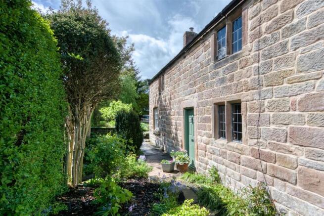 3 bed property, in The Flatts, £425,000