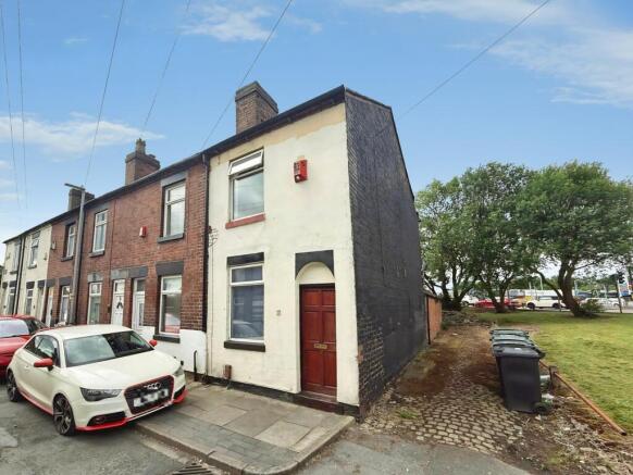 2 bed property, in Stellar Street, £60,000