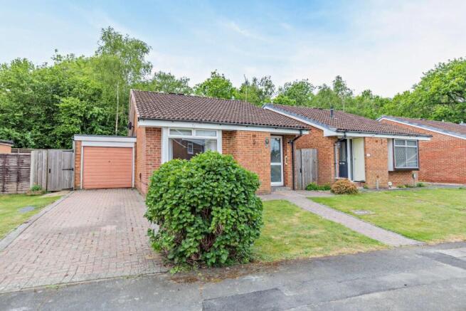 2 bed property, in Cranfield Court, £400,000