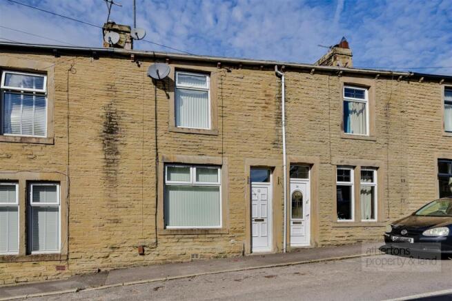 2 bed property, in Higham Hall Road, £195,000