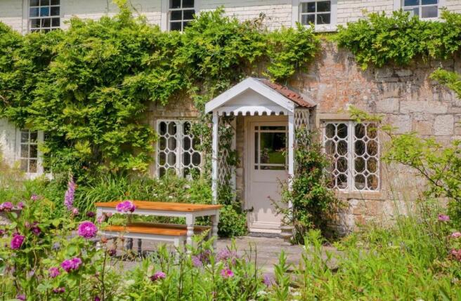 6 bed property, in Corton, £1,400,000