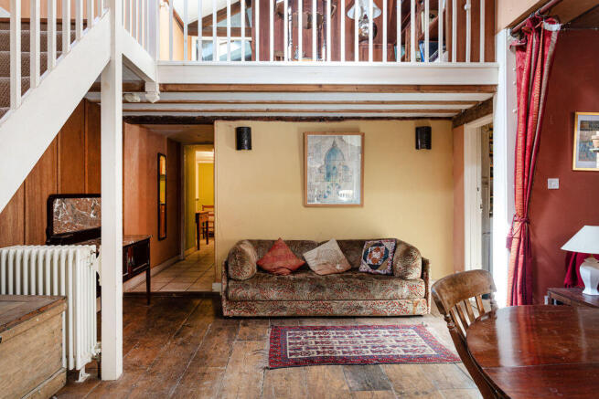 3 bed property, in Lady Pecketts Yard, £295,000
