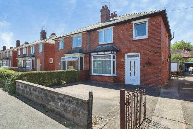 3 bed property, in Harris Road, £230,000