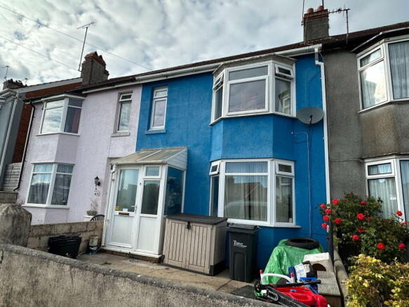 3 bed property, in Main Avenue, £200,000