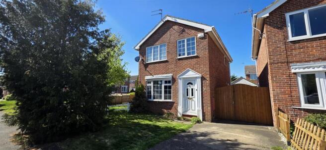3 bed property, in Woldgate View, £250,000