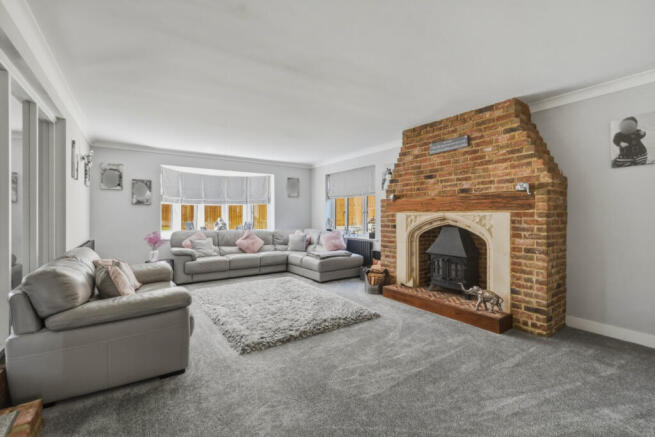 5 bed property, in Chelmsford Road, £1,250,000