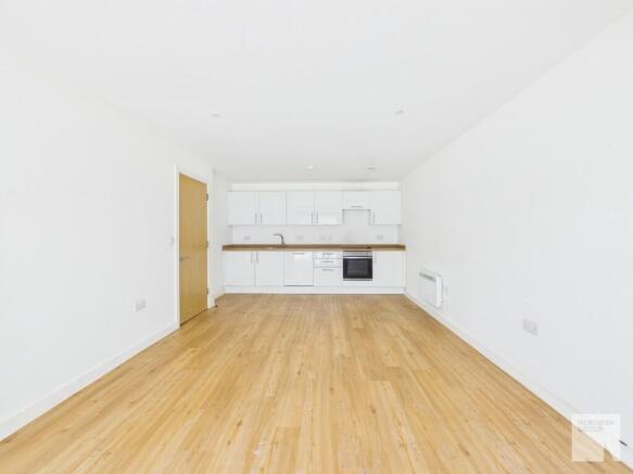 2 bed property, in Every Street, £180,000
