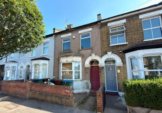2 bed property, in 114 Matcham Road, £285,000