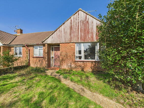 2 bed property, in Coniston Road, £350,000