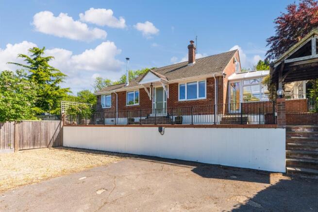 4 bed property, in South Green, £750,000