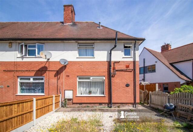 3 bed property, in Grindon Crescent, £110,000