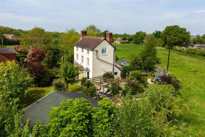 4 bed property, in Rose Villa, £395,000