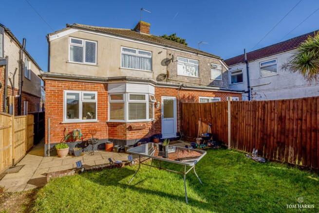 3 bed property, in Barrack Road, £365,000