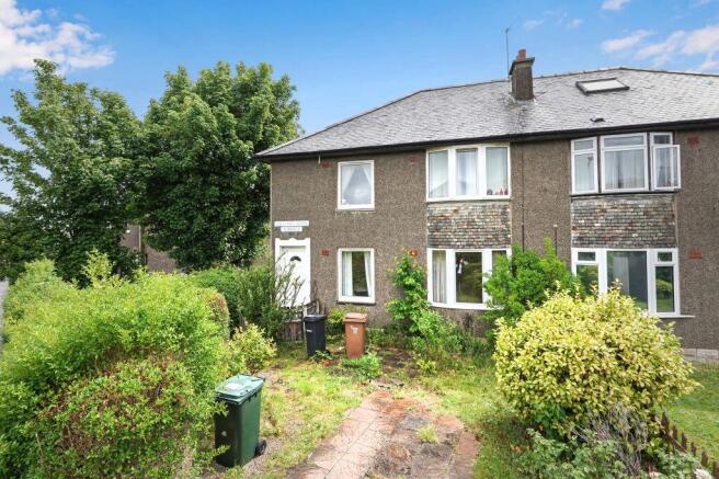 2 bed property, in 33 Colinton Mains Terrace, £165,000