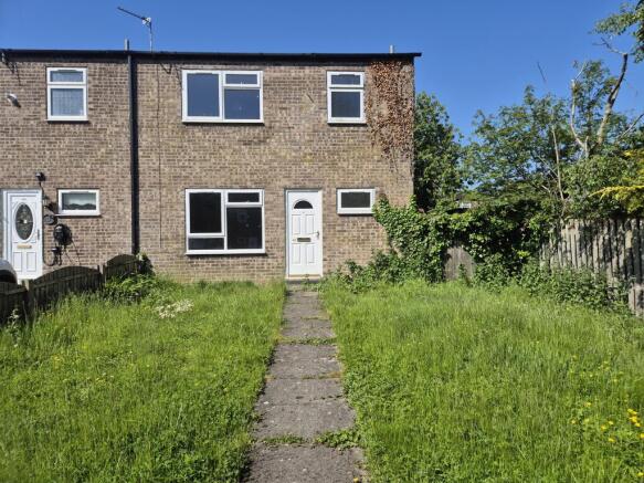 3 bed property, in 42 Loxley Road, £65,000