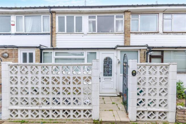 3 bed property, in Waylands, £375,000