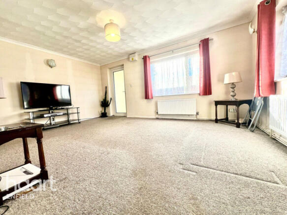 1 bed property, in Tynemouth Drive, £325,000