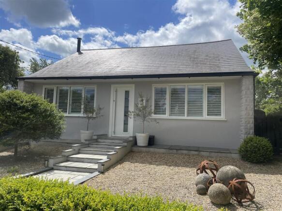 2 bed property, in Kingston, £395,000