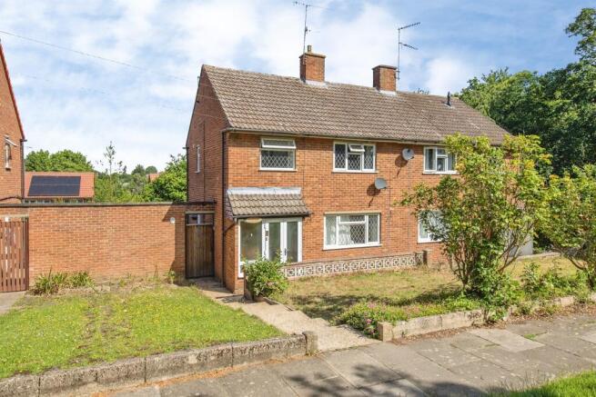 3 bed property, in Speedwell Road, £230,000