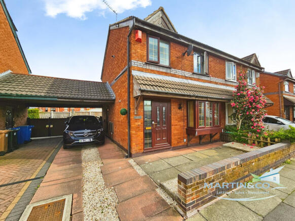 3 bed property, in Albion Street, £220,000