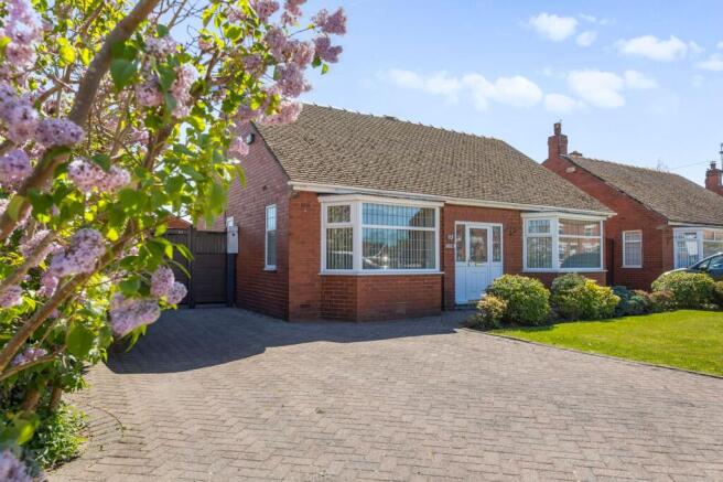3 bed property, in Newton Road, £360,000