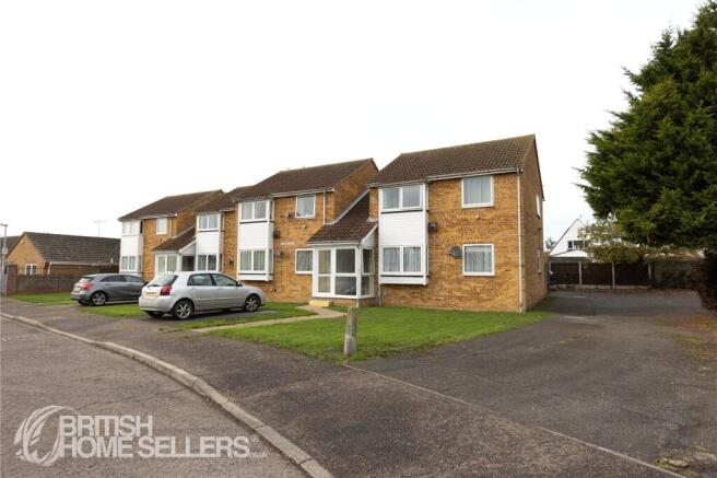 1 bed property, in Havering Close, £115,000
