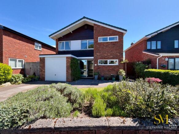 4 bed property, in Longton Drive, £375,000