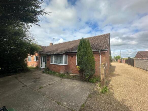4 bed property, in Station Road, £330,000