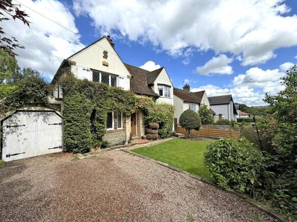 4 bed property, in Burn Bridge Road, £775,000