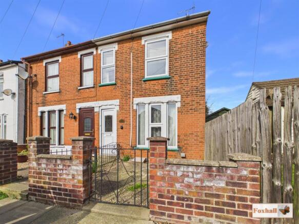 3 bed property, in Hutland Road, £190,000