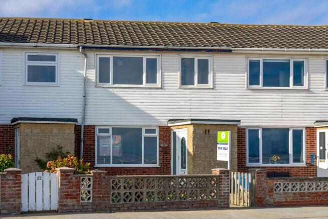 3 bed property, in South Promenade, £145,000