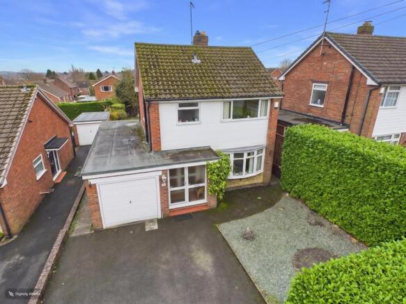 3 bed property, in Kitlings Lane, £365,000