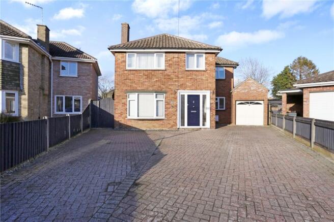 4 bed property, in Anne Close, £490,000