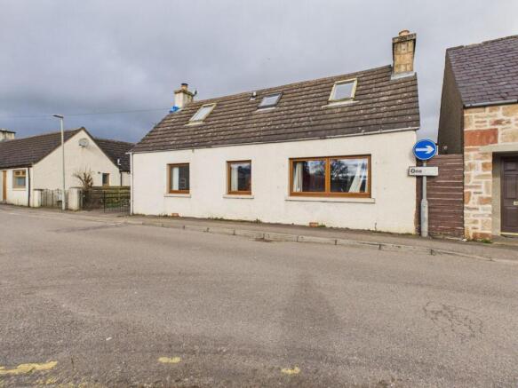 3 bed property, in 65 Averon Road, £155,000
