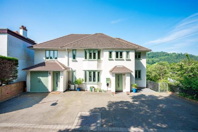 4 bed property, in Dinbren Road, £800,000