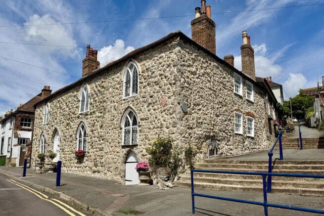 4 bed property, in Church Hill, £1,000,000