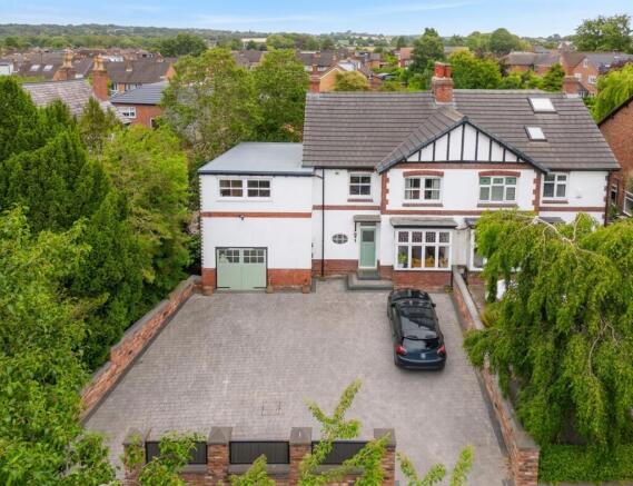 4 bed property, in Prescot Road, £550,000
