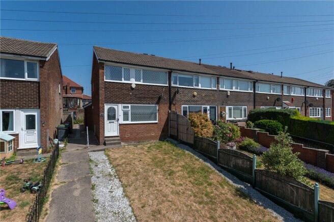 3 bed property, in Westwood Court, £180,000