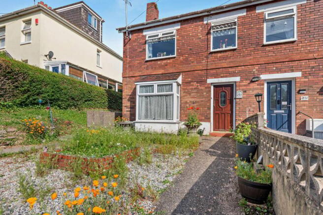 1 bed property, in Chatto Road, £85,000