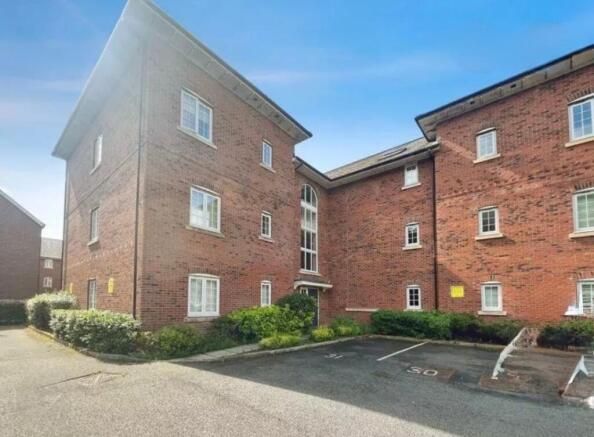 1 bed property, in Lock View, £110,000